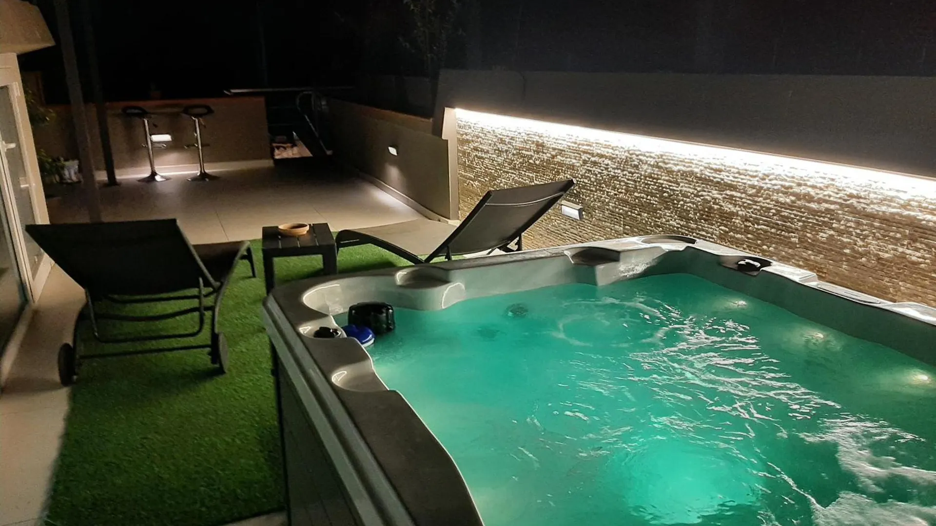 Villa Tea Fontane Bianche Sr Con Jacuzzi E Piscina Privata 0*,  Italia